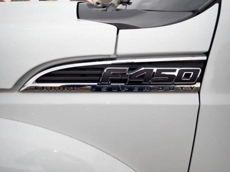 2015-ford-f450-lariat-image-30