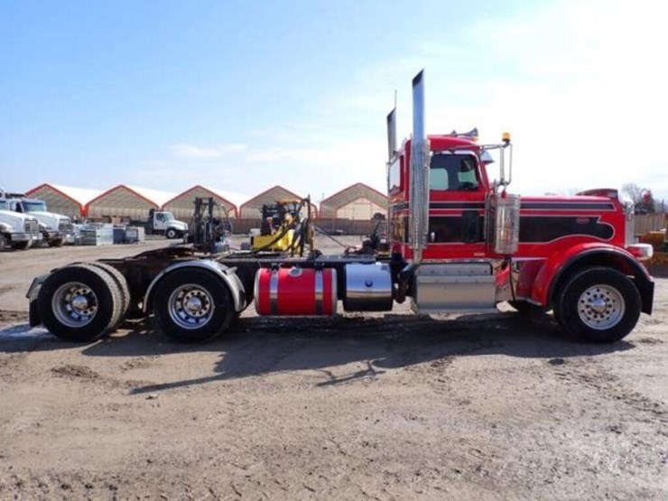 2014-peterbilt-389-image-4