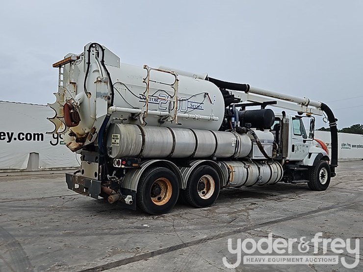 2004-international-7400-image-5