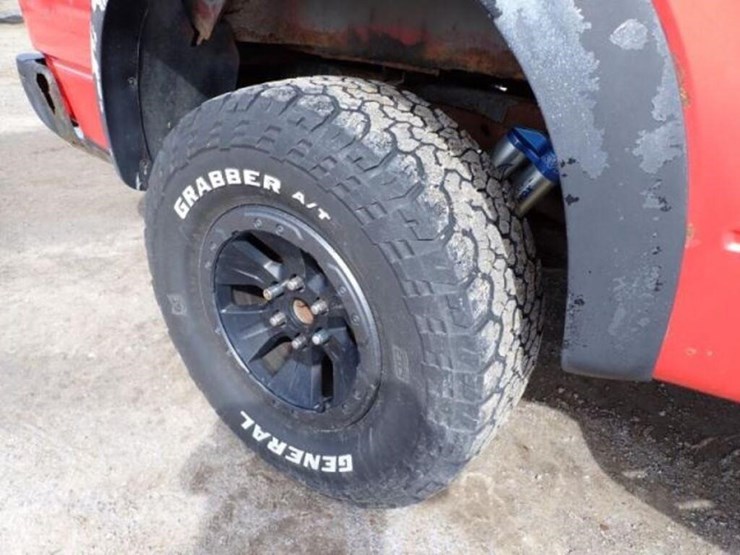 2010-ford-f150-raptor-image-41