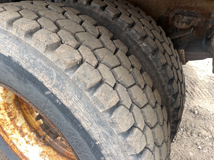 #212-•-2005-sterling-dump-truck-(has-mn-title)-(mora,-mn)-image-18