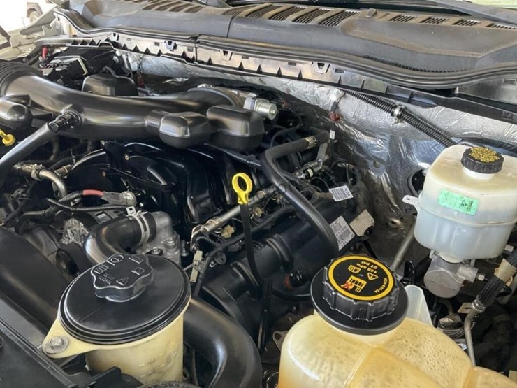 2017-ford-f550-image-13