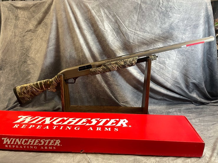 #10099-•-winchester-sxp-,-12-ga.-pump-action-shotgun,-sn:-tr6022-130203sp-image-1