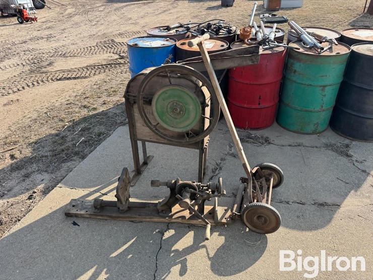 antique-farm-tools-image-2