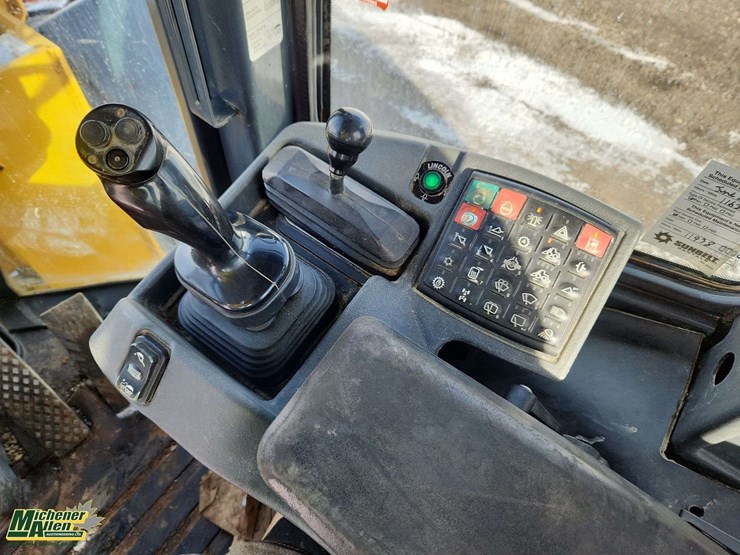 2015-deere-644k-image-22