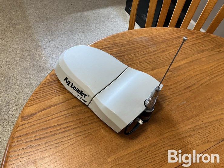 ag-leader-gps-7500-globe-image-17