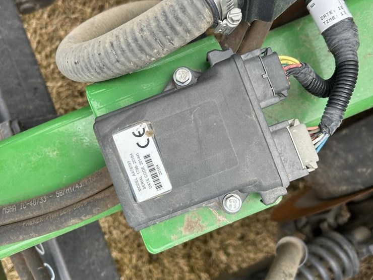 2014-john-deere-1990ccs-image-52