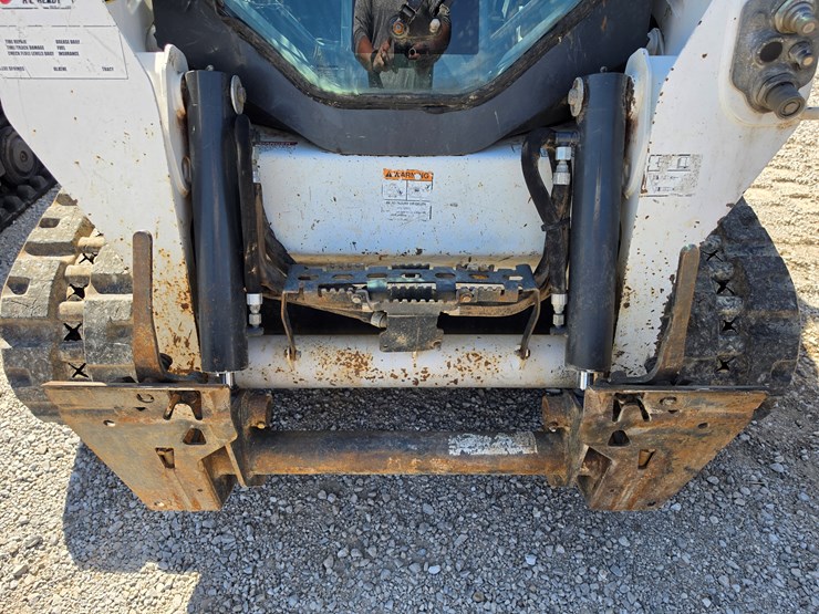 2016-bobcat-t595-image-3