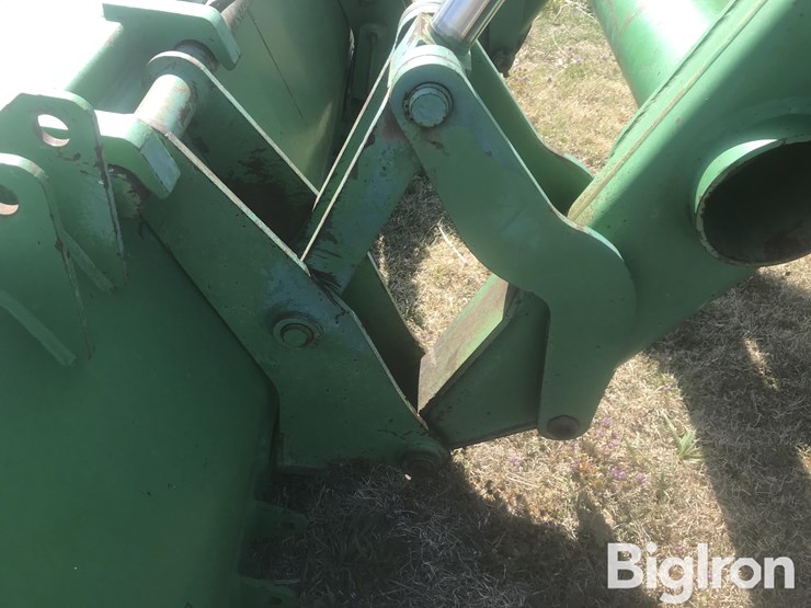 2002-john-deere-8320-image-14