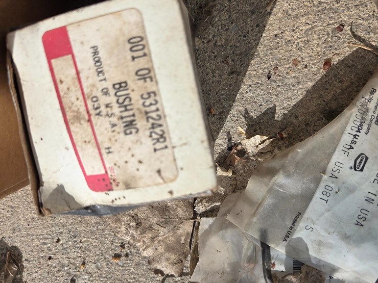 case-ih-antique-tractor-parts-image-19