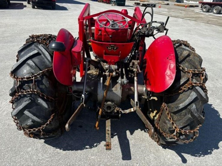 massey-ferguson-135-image-30
