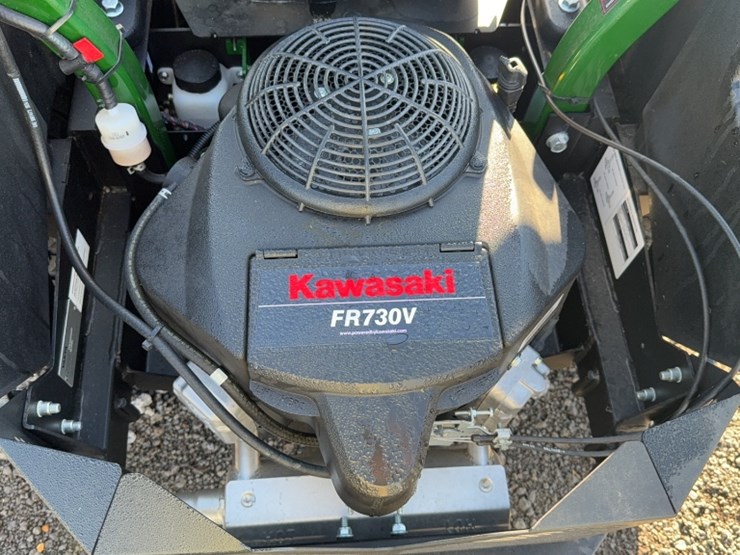 #4038-•-yakta-yxr-120-zero-turn-mower-image-9