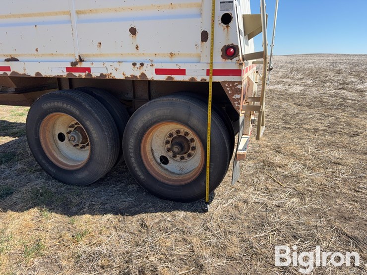 2006-neville-42'-x-image-17