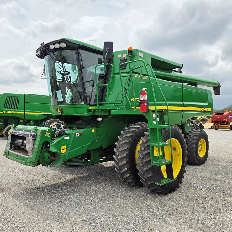 2010 JOHN DEERE 2010