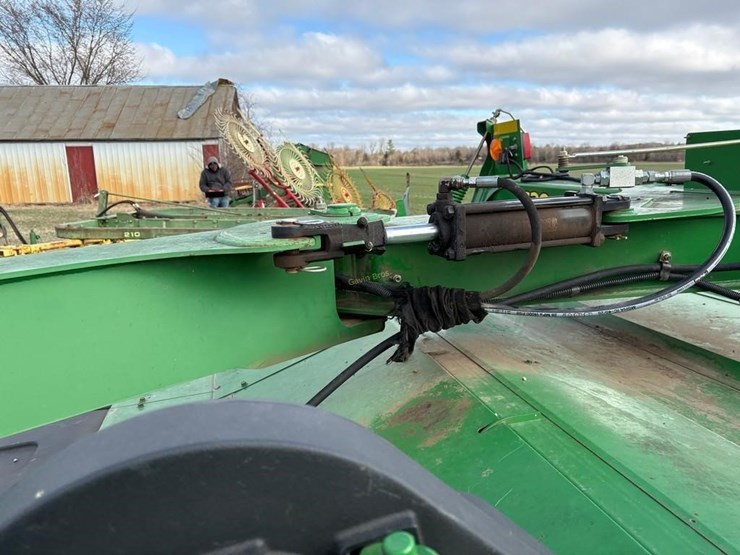 john-deere-630-image-7