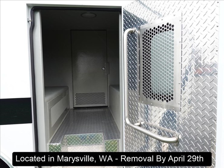 2015-ford-e350-image-20