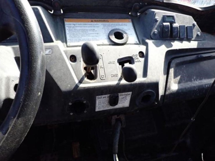 2015-honda-pioneer-700-image-14