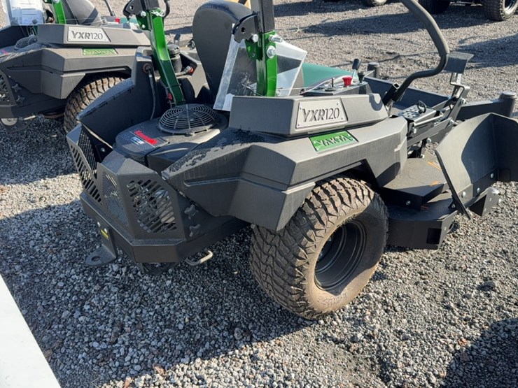 #4049-•-yakta-yxr-120-zero-turn-mower-image-8