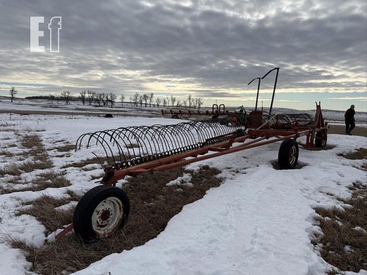 rowse-42ft.-dump-rake-268-image-1