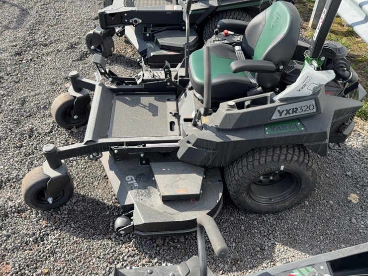 #4073-•-yakta-yxr-320-zero-turn-mower-image-11