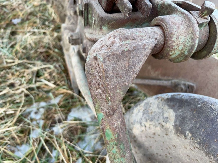 john-deere-four-bottom-plow-image-23
