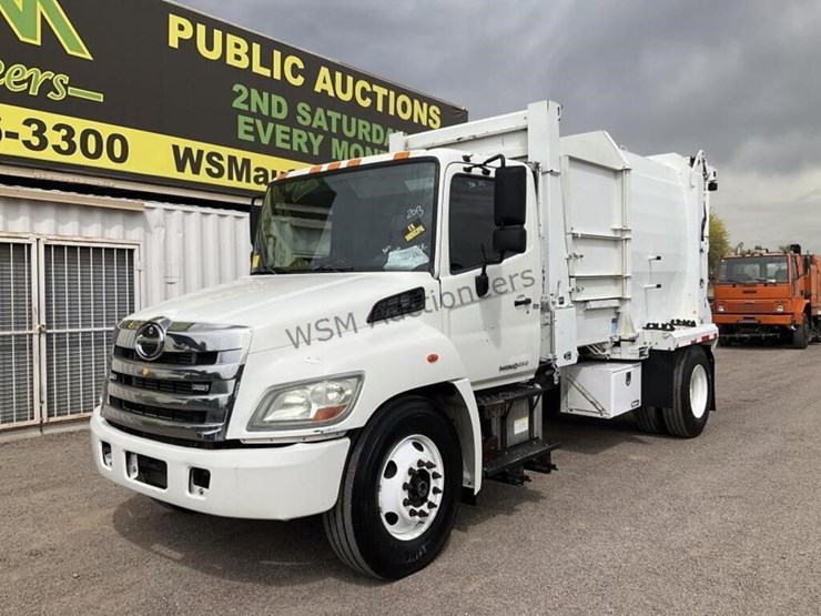 2013-hino-338-image-2