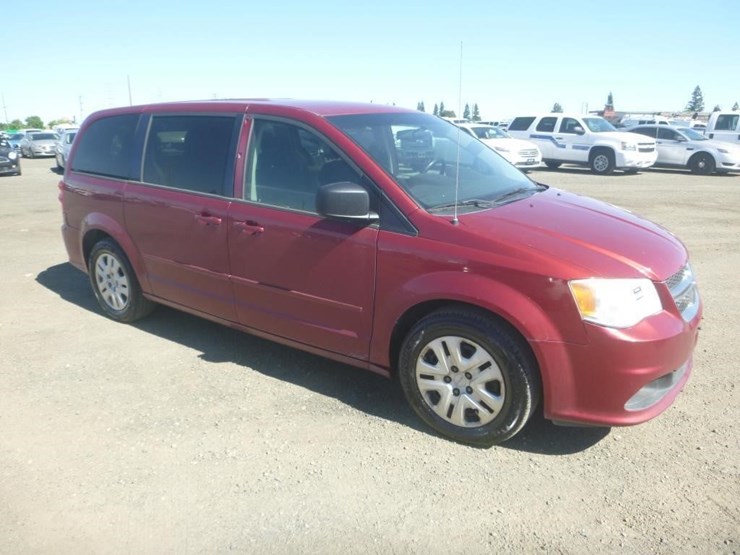 2014-dodge-grand-caravan-image-2