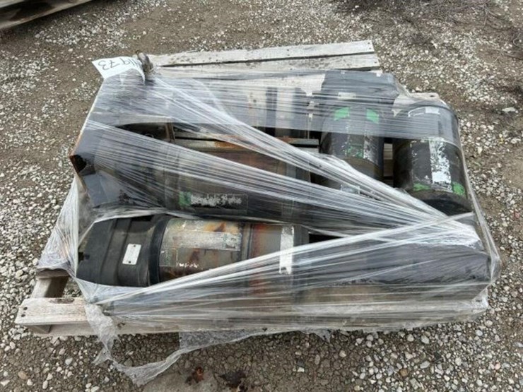 qty-of-groeneveld-auto-greasers-image-3