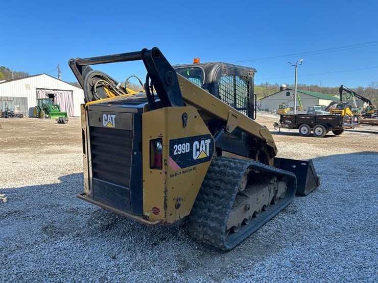 2015-caterpillar-299d-image-4