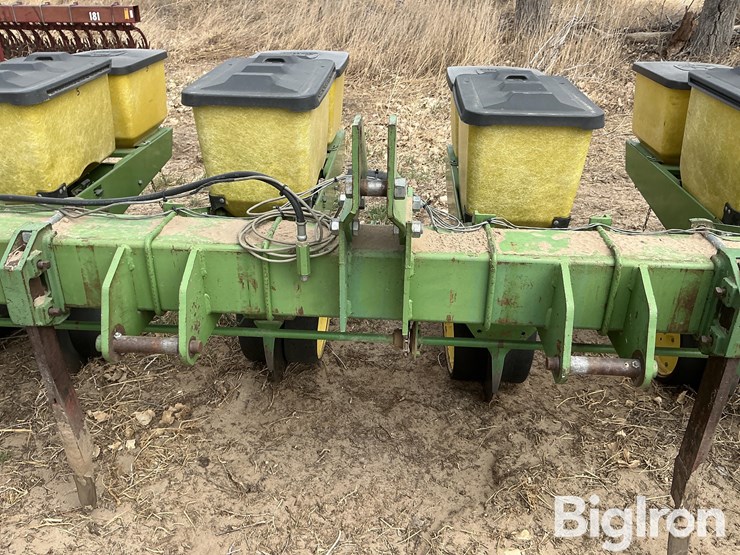 john-deere-7100-image-10