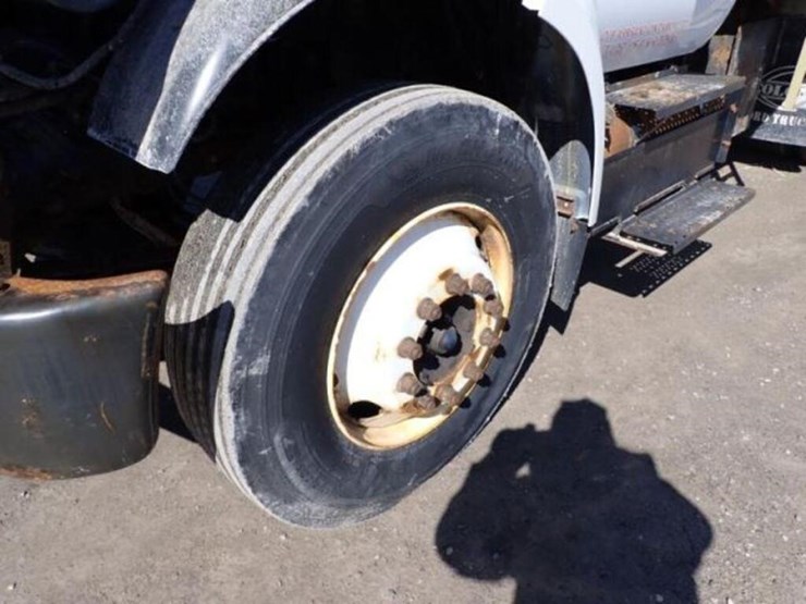 2016-ford-f650-image-35