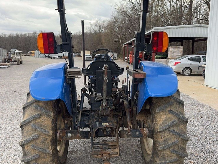 new-holland-tt55-image-4