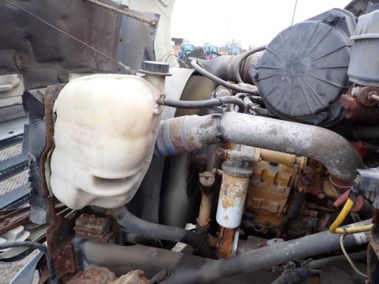 2006-ford-f650-xlt-image-24