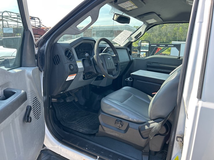 2013-ford-f450-image-17