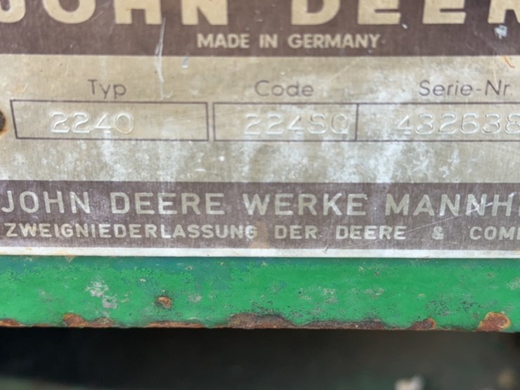 john-deere-2240-image-7