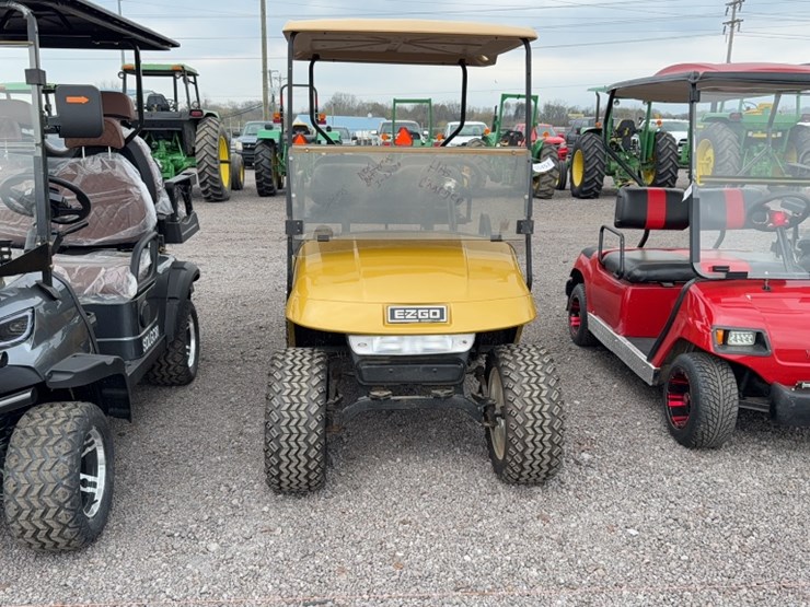 #3093-•-ez-go-4-seater-electric-golf-cart-image-2
