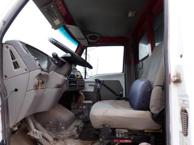 1999-sterling-l9513-image-22