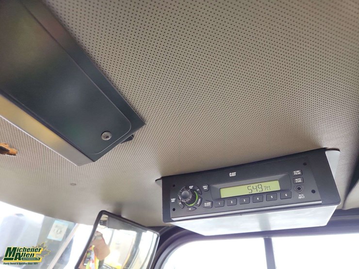 2014-caterpillar-910k-image-12
