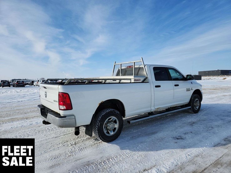 2013-dodge-3500-image-4