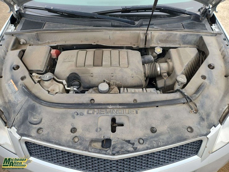 2011-chevrolet-traverse-ls-image-25