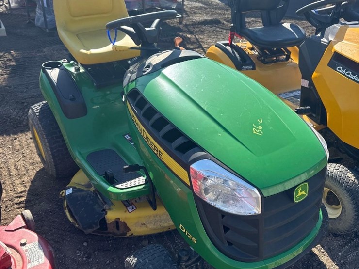 john-deere-d125-image-2