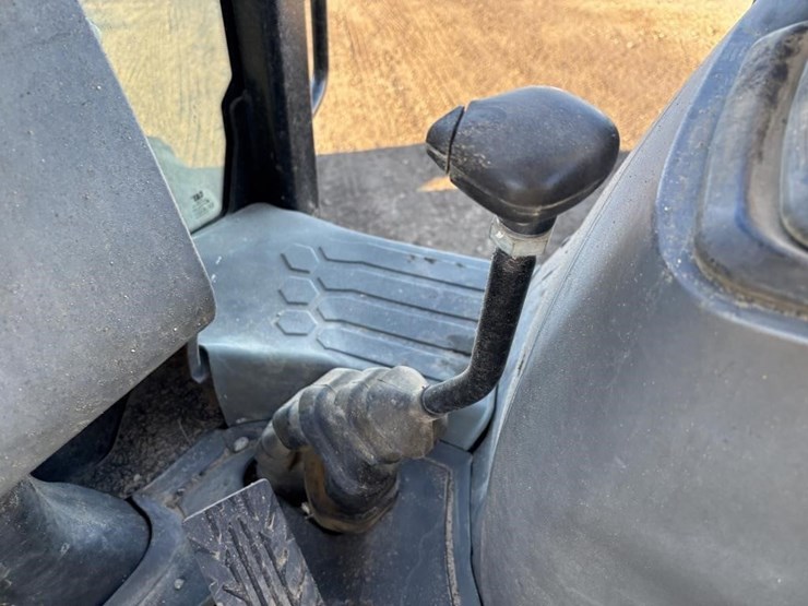 caterpillar-415f2-il-image-36