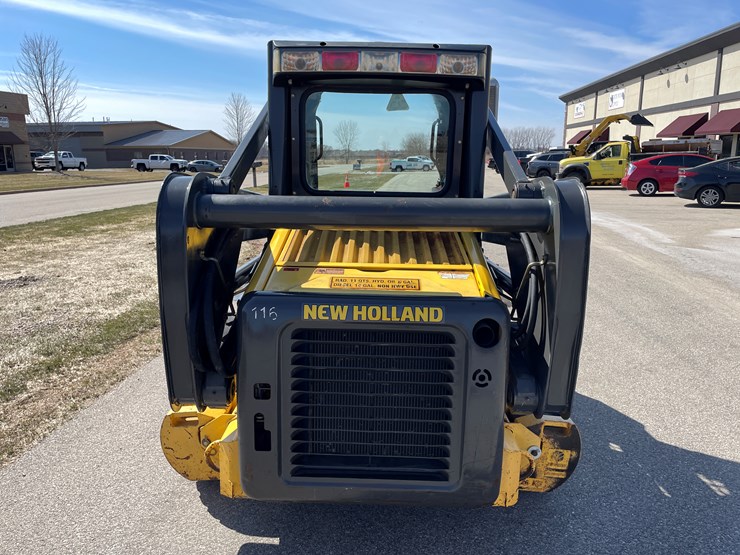 new-holland-l170-image-6