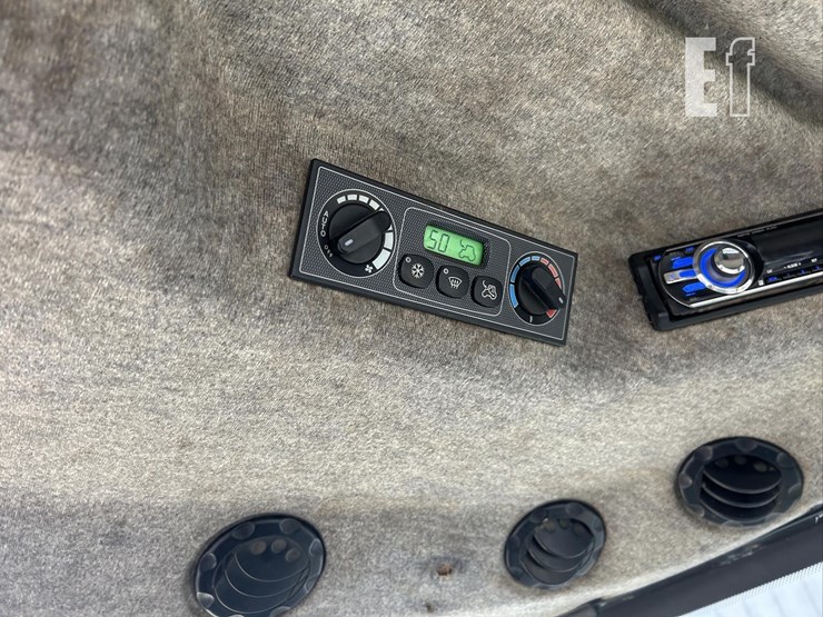 2005-challenger-mt665b-image-42