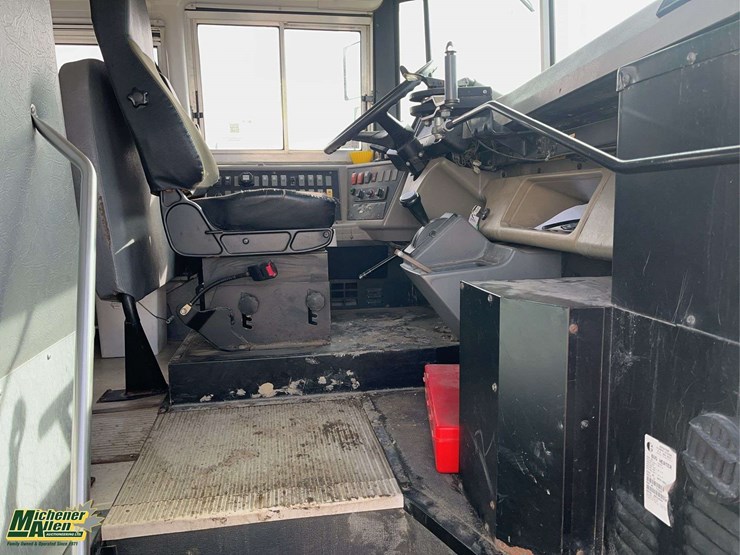 2006-freightliner-fs65-image-17