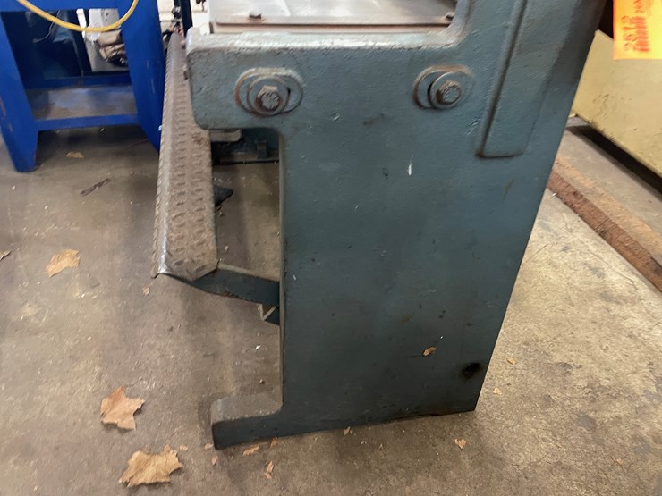 #2512-•-roper-whitney-foot-shear-(columbia-heights,-mn)-image-3