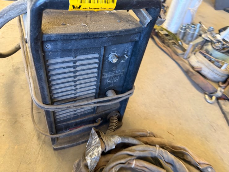 #43525-•-hypertherm-powermax-1000-plasma-cutting-system---located-in-front-portion-of-main-shop-image-12