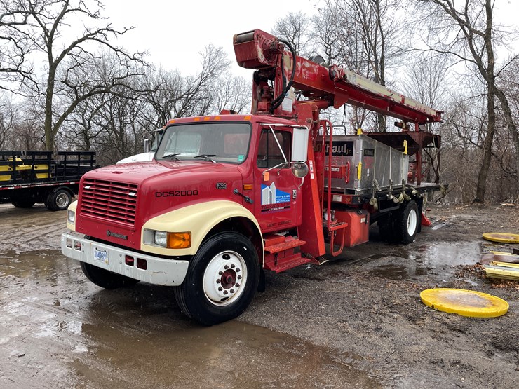 2000-international-4700-image-1