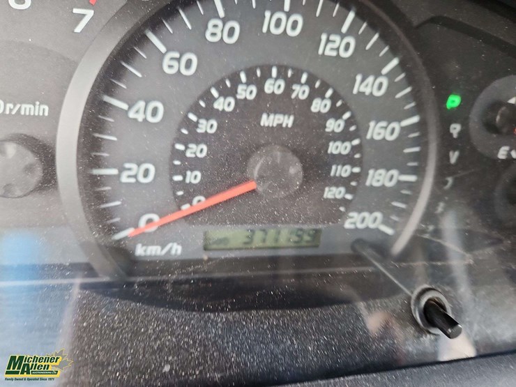 2005-toyota-tundra-image-8