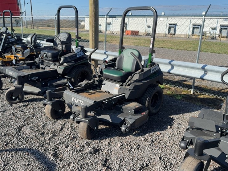 #4053-•-yakta-yxr-120-zero-turn-mower-image-1
